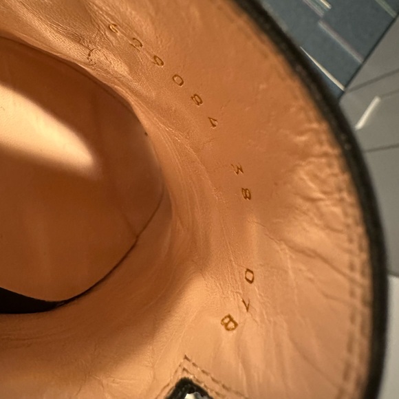 Gucci Slides - Picture 7 of 7